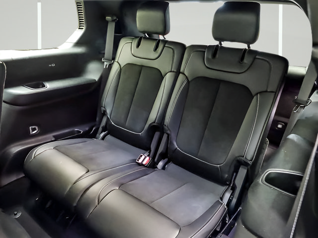 Used 2023 Jeep Grand Cherokee L Laredo AWD/4WD image 13