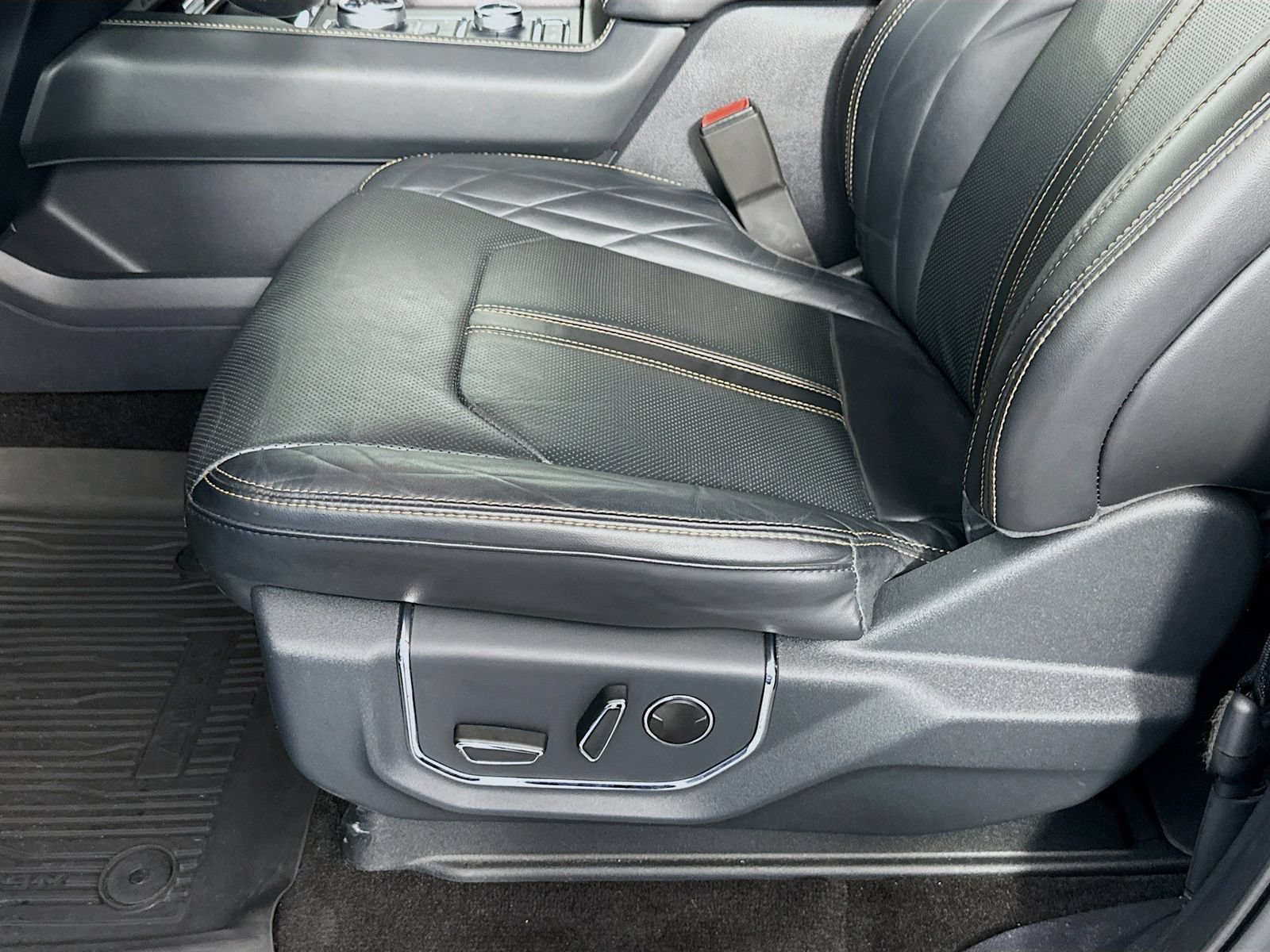 Used 2022 Ford Expedition Max Platinum AWD/4WD image 20