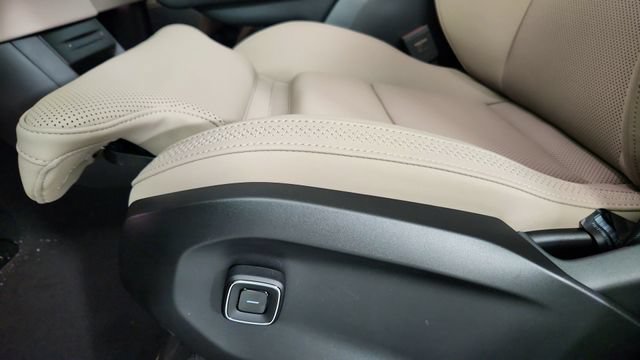 New 2026 Volvo EX90 Plus AWD/4WD image 14