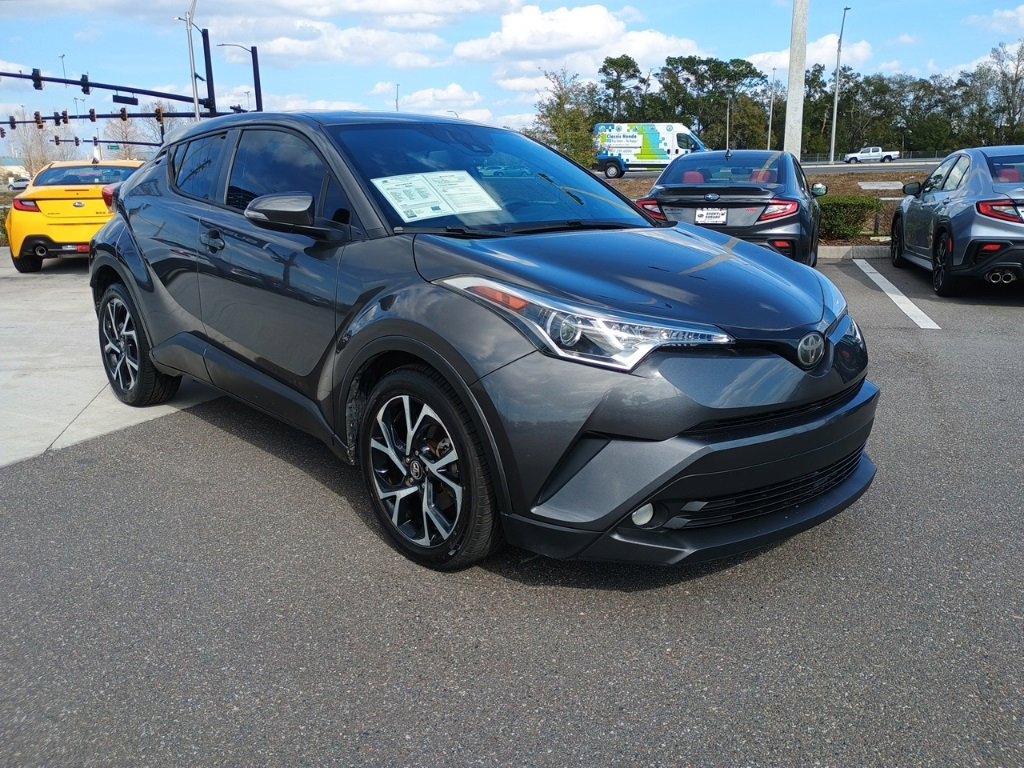 Used 2018 Toyota C-HR XLE image 3