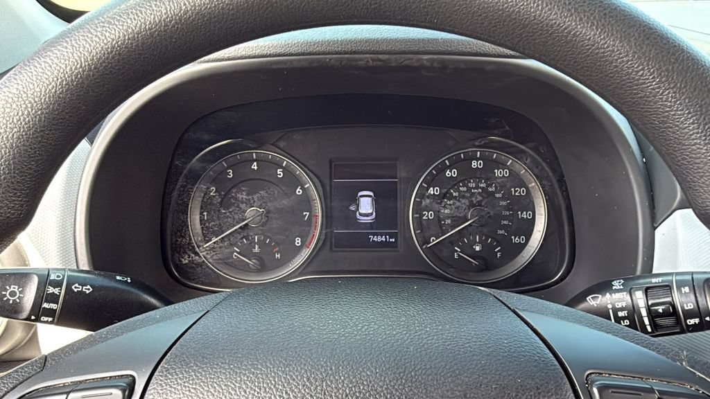 Used 2018 Hyundai Kona SE FWD image 32