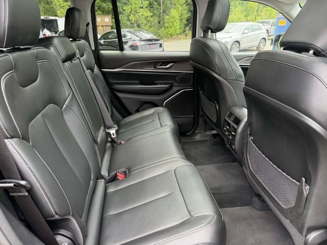 Used 2023 Jeep Grand Cherokee 4WD 4xe image 14
