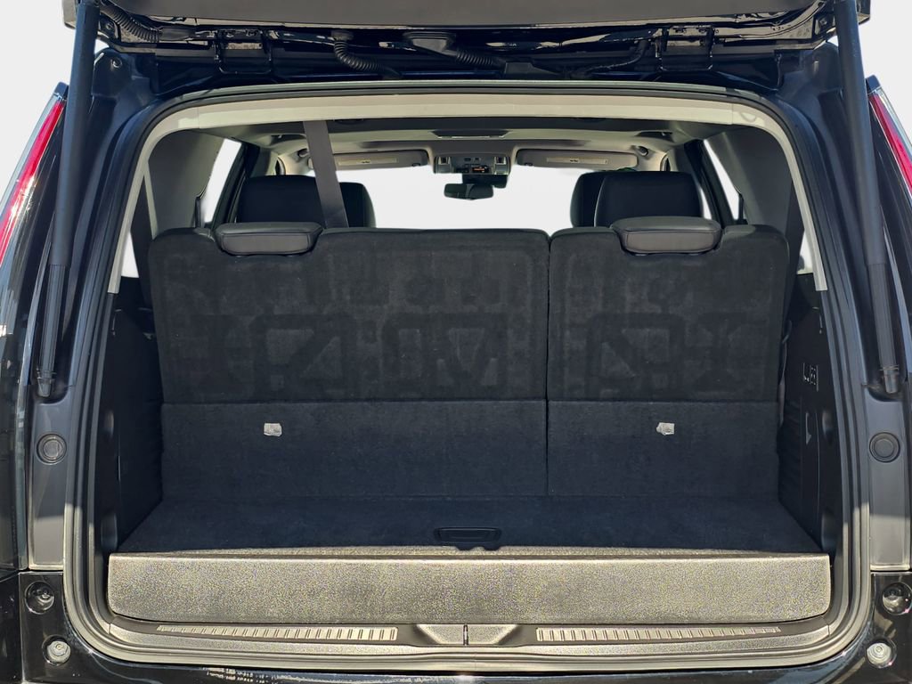 Used 2018 Cadillac Escalade Luxury image 18