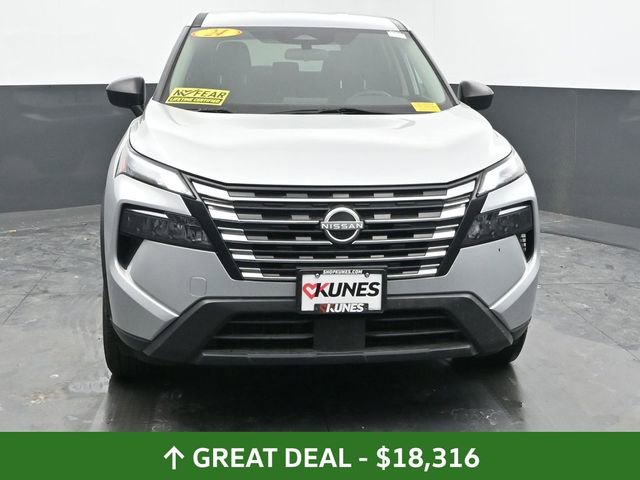Used 2024 Nissan Rogue S image 4