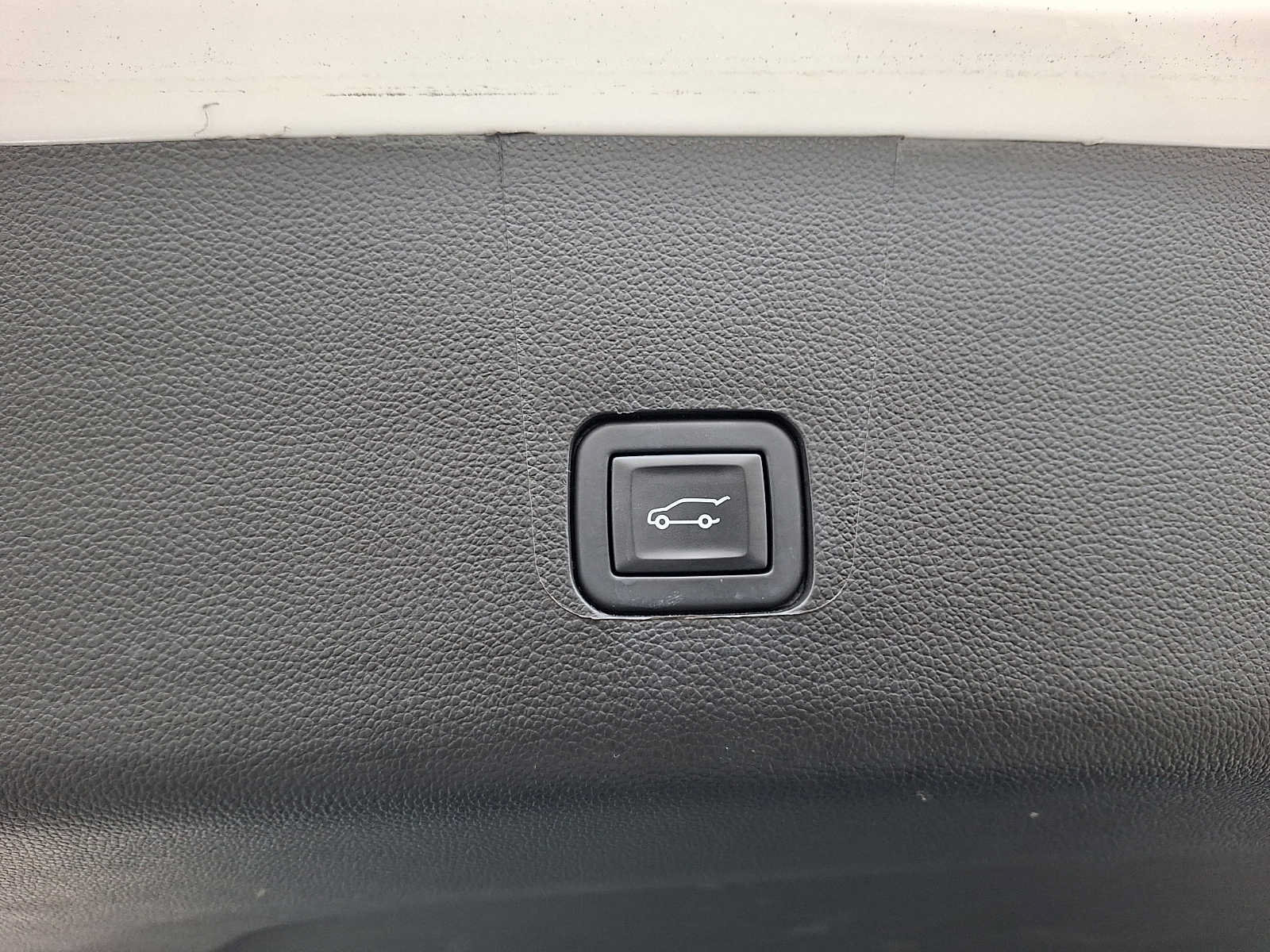 Used 2023 Chevrolet Traverse LT w/ LPO, Floor Liner Package AWD/4WD image 30