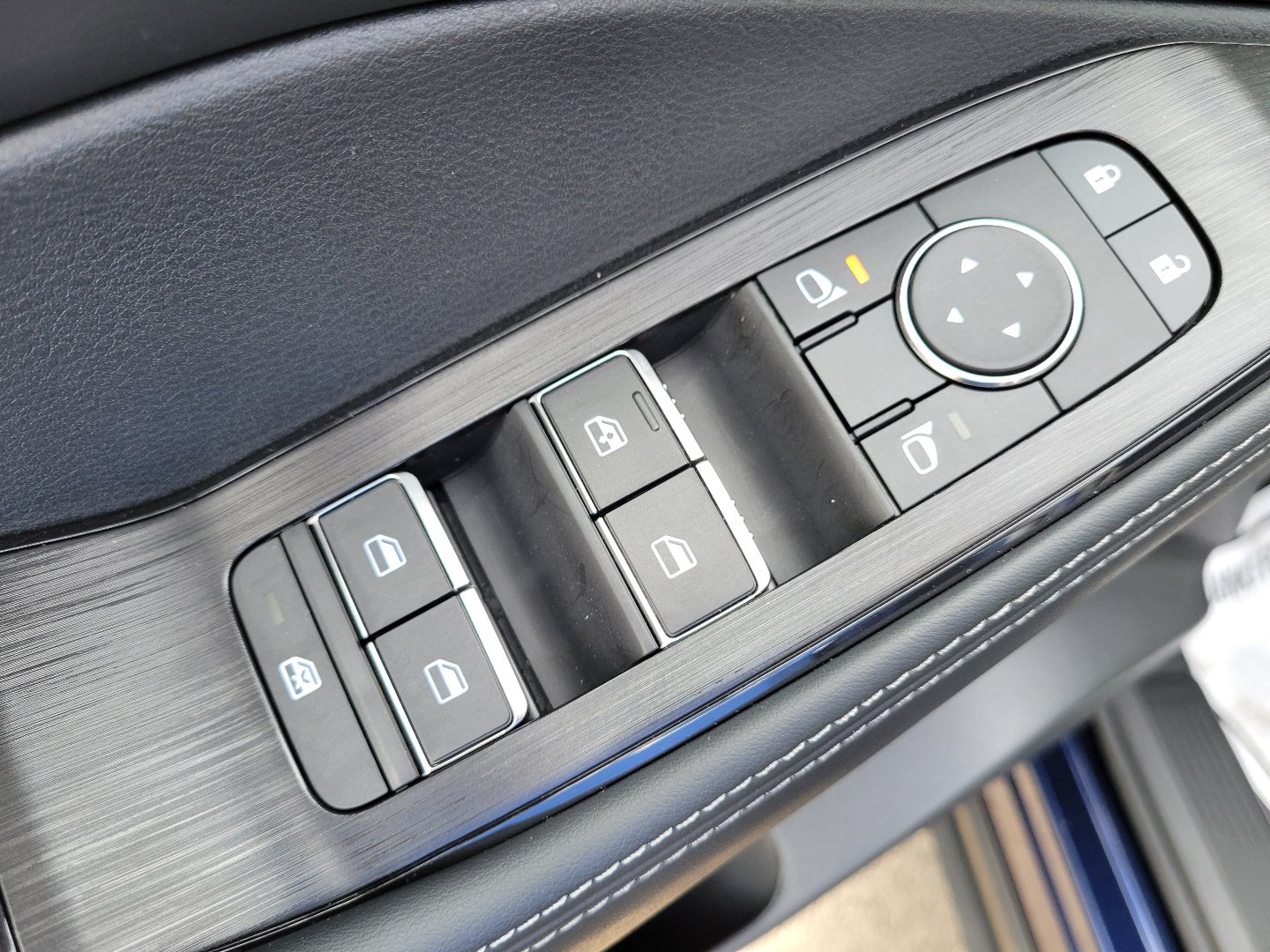 Certified 2025 Nissan Rogue SL AWD/4WD image 19