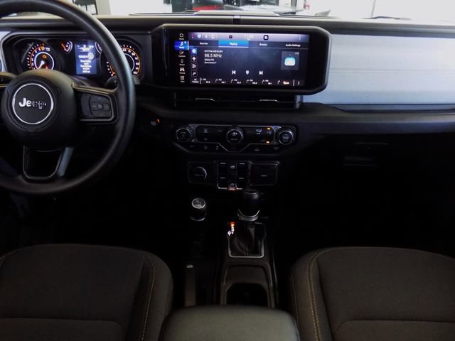 Certified 2024 Jeep Gladiator Sport AWD/4WD image 15