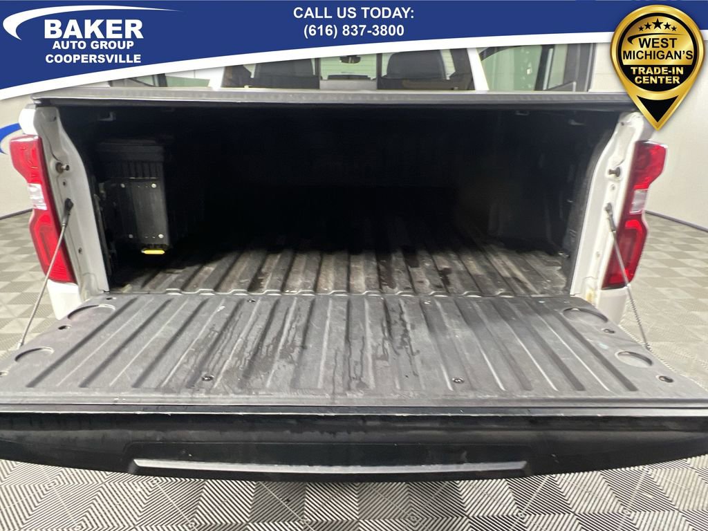Used 2021 Chevrolet Silverado 1500 High Country w/ Technology Package image 27