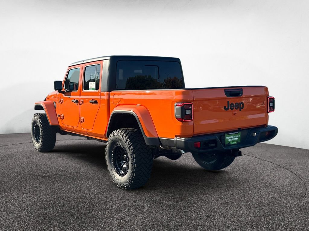 New 2025 Jeep Gladiator Sport image 3