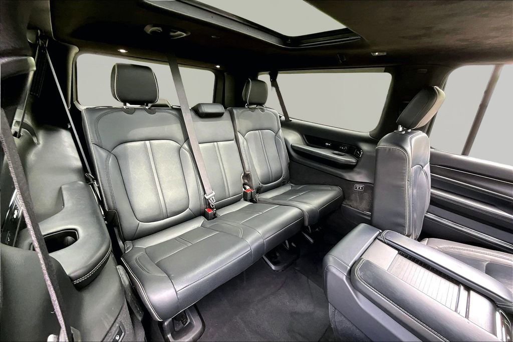Used 2024 Jeep Grand Wagoneer L Series II w/ Quick Order Packagew 28T AWD/4WD image 18