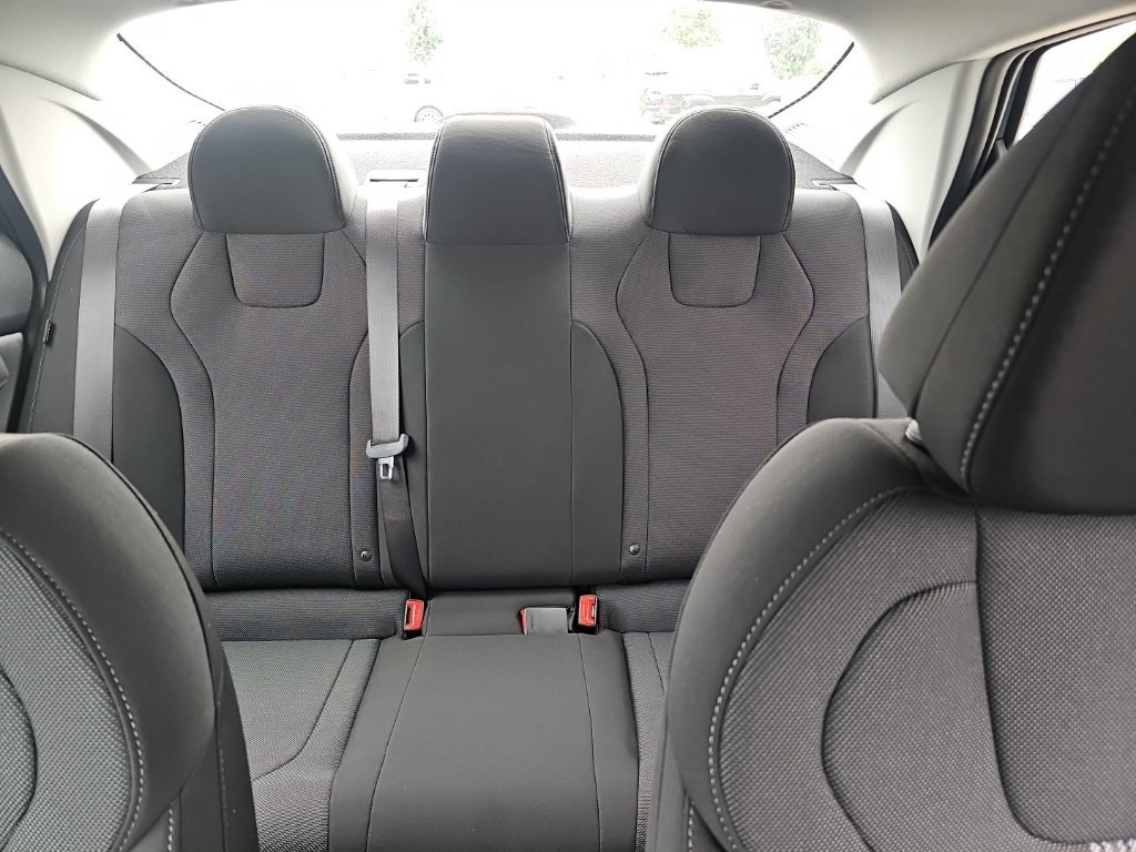 New 2026 Hyundai Elantra SE FWD image 25