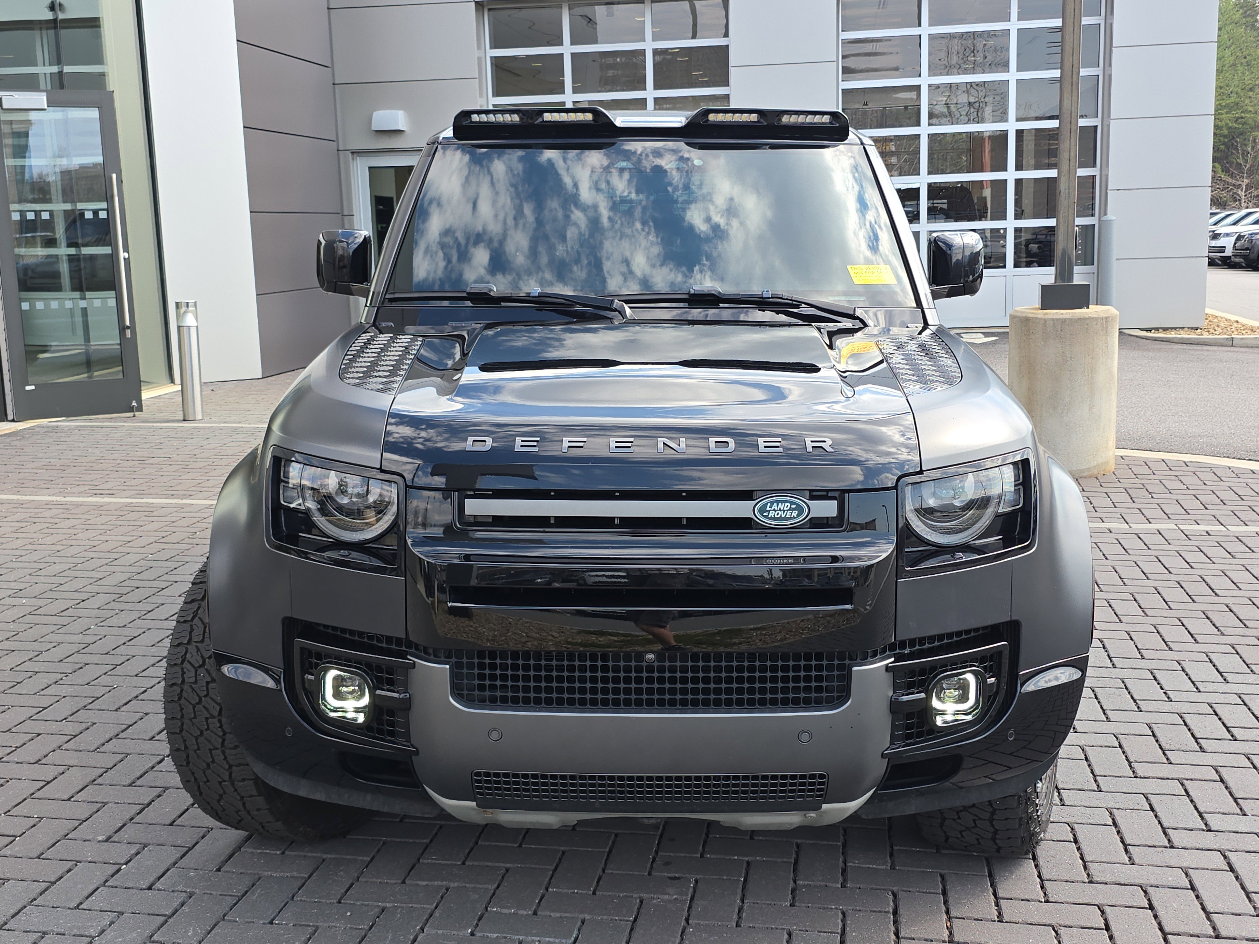 Used 2024 Land Rover Defender 110 Carpathian Edition image 2