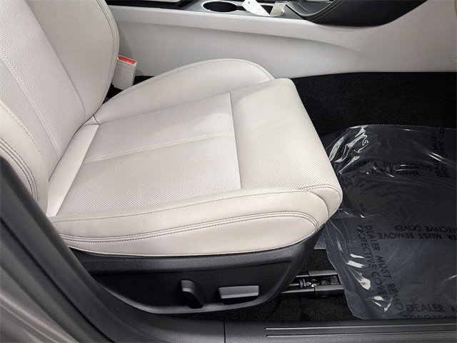 Used 2023 Genesis G70 2.0T image 19