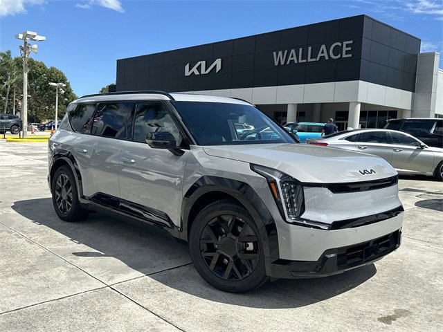 Used 2026 Kia EV9 Land w/ Nightfall Edition Package image 1