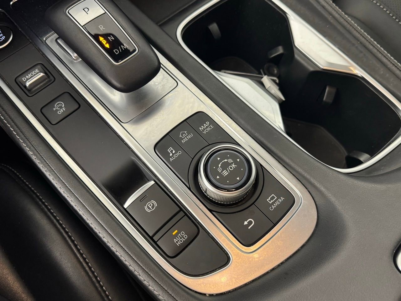 Used 2023 INFINITI QX60 Luxe w/ Performance Audio Package image 23