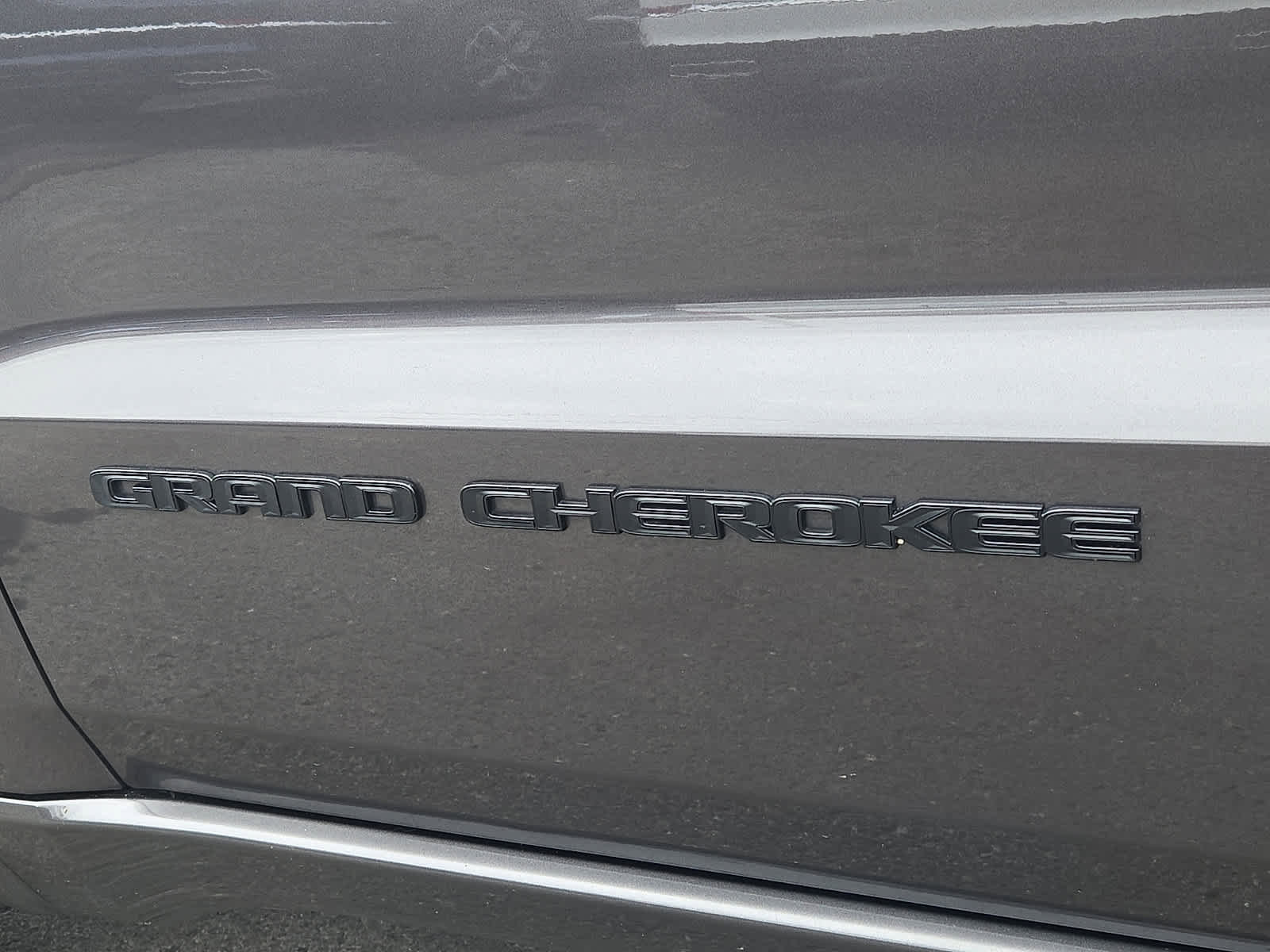 Used 2021 Jeep Grand Cherokee Laredo X image 30