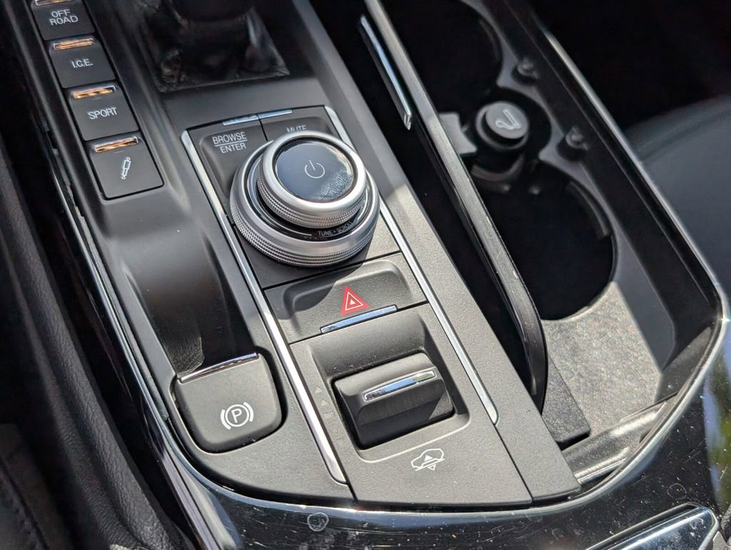 Used 2022 Maserati Levante Modena AWD/4WD image 21