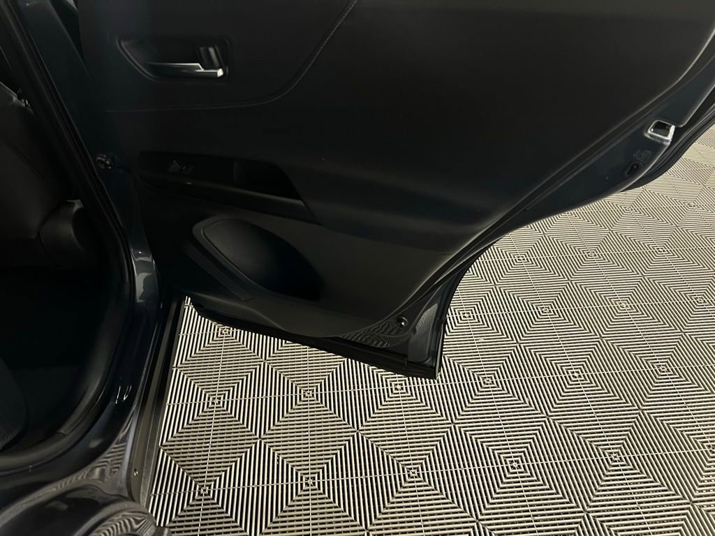 Used 2024 Toyota Venza Limited image 31