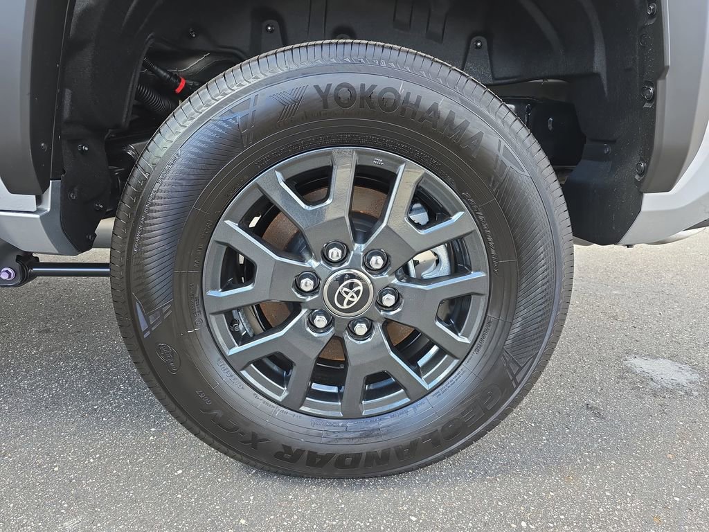 Used 2025 Toyota 4Runner SR5 image 32