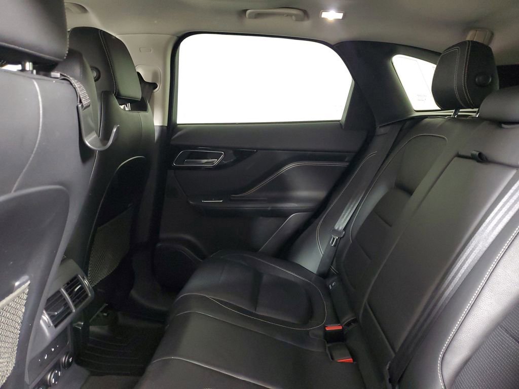 Used 2018 Jaguar F-PACE R-Sport image 12