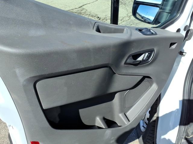 Used 2024 Ford Transit 250 Low Roof AWD w/ Exterior Upgrade Package image 12