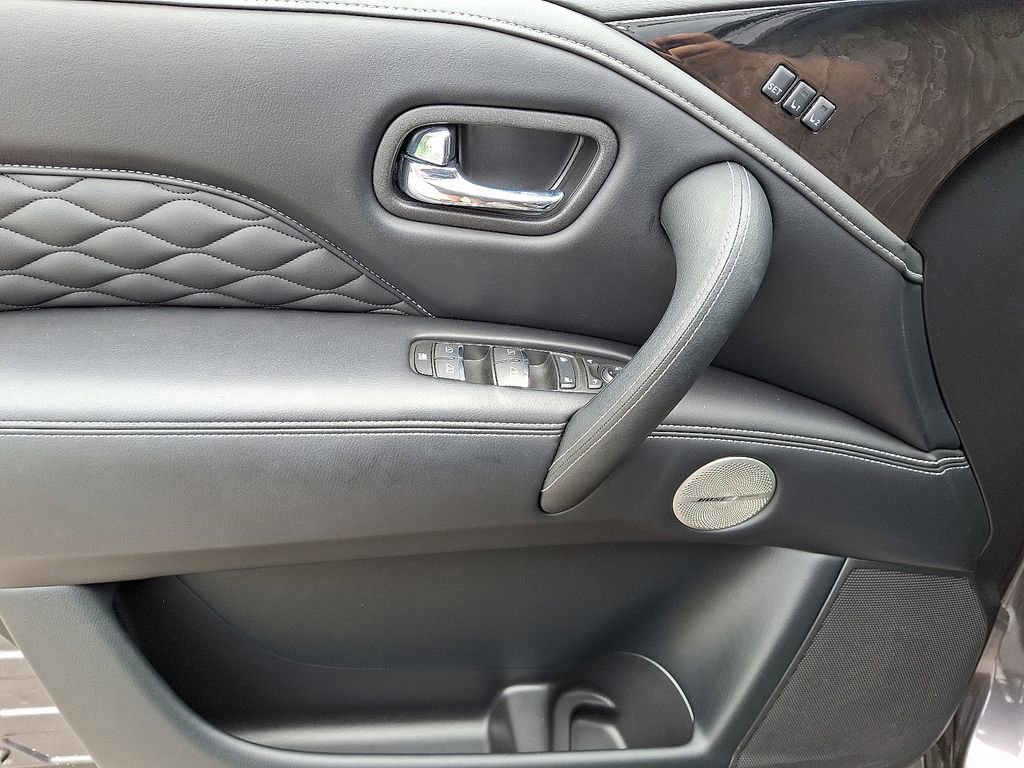 Used 2024 INFINITI QX80 Sensory image 14