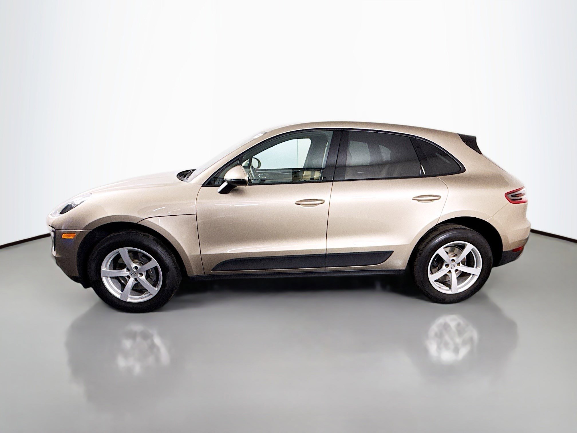 Used 2018 Porsche Macan image 6