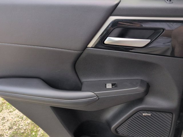 Used 2025 Mitsubishi Outlander SE FWD image 27