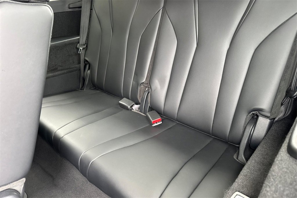 Certified 2025 Acura MDX w/ Technology Package image 19