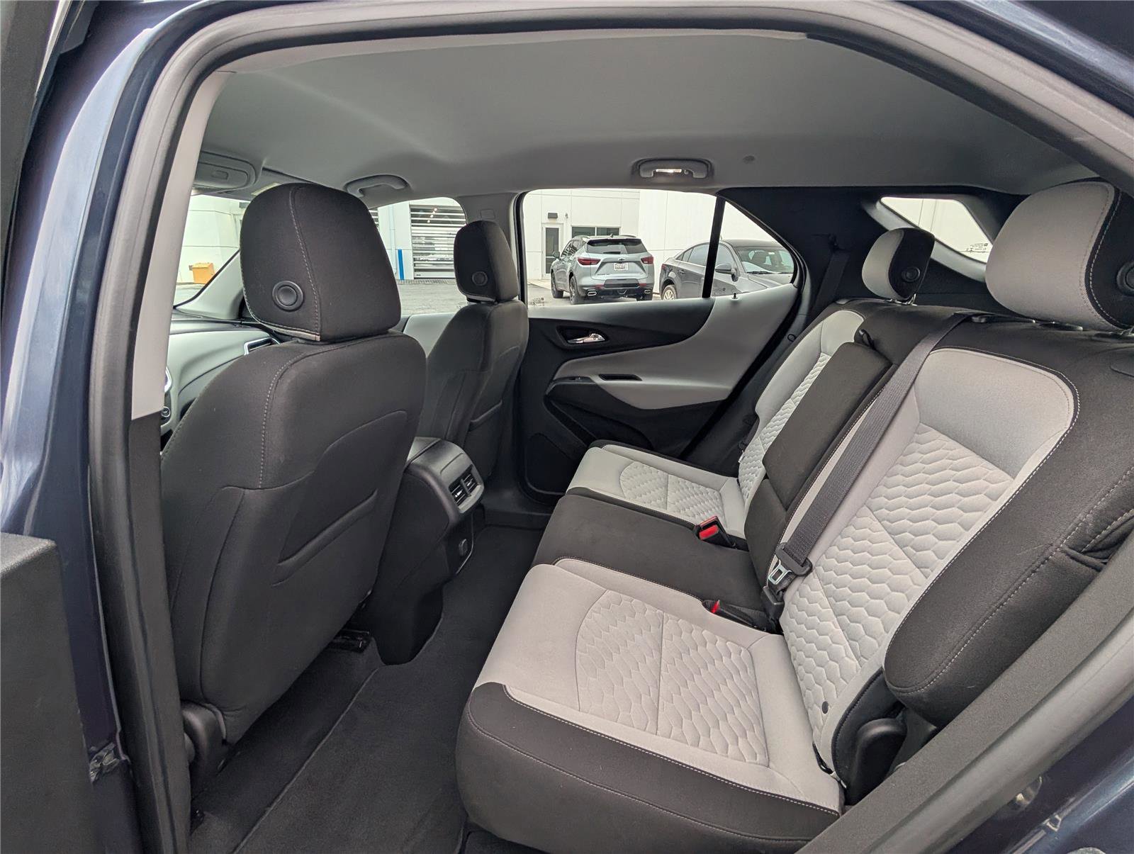 Used 2018 Chevrolet Equinox LS image 13