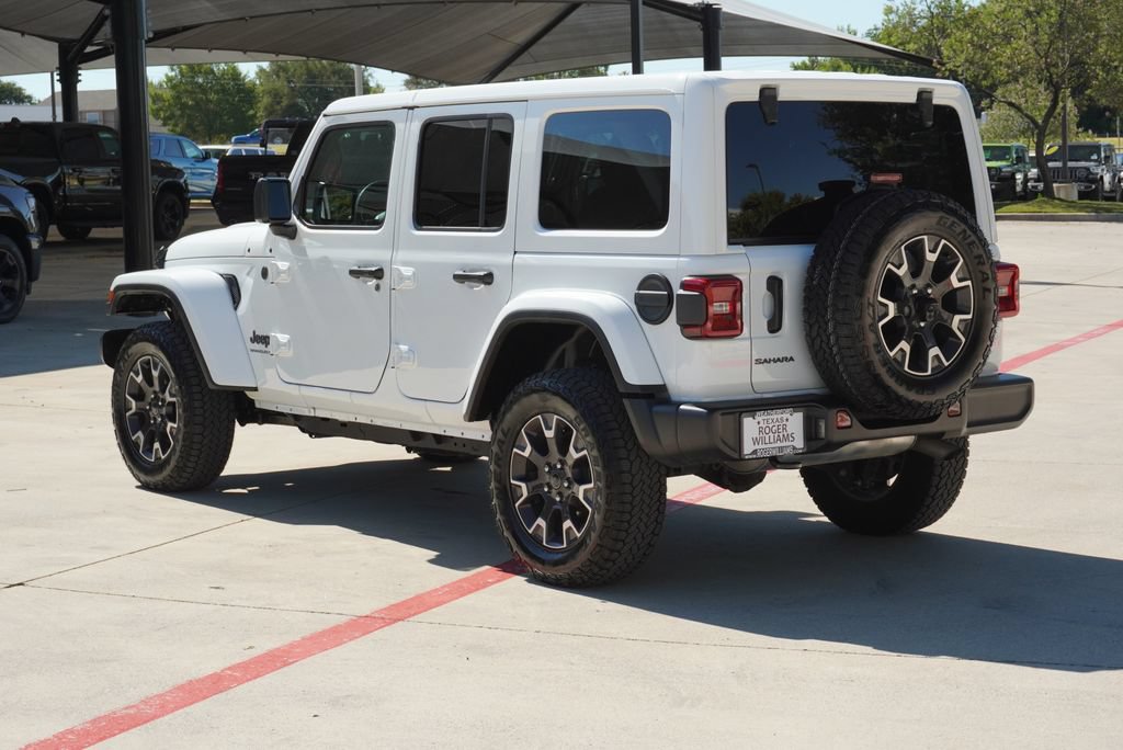 Used 2025 Jeep Wrangler Unlimited Sahara AWD/4WD image 3