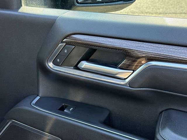 Used 2024 Chevrolet Silverado 2500 LT w/ Convenience Package image 9