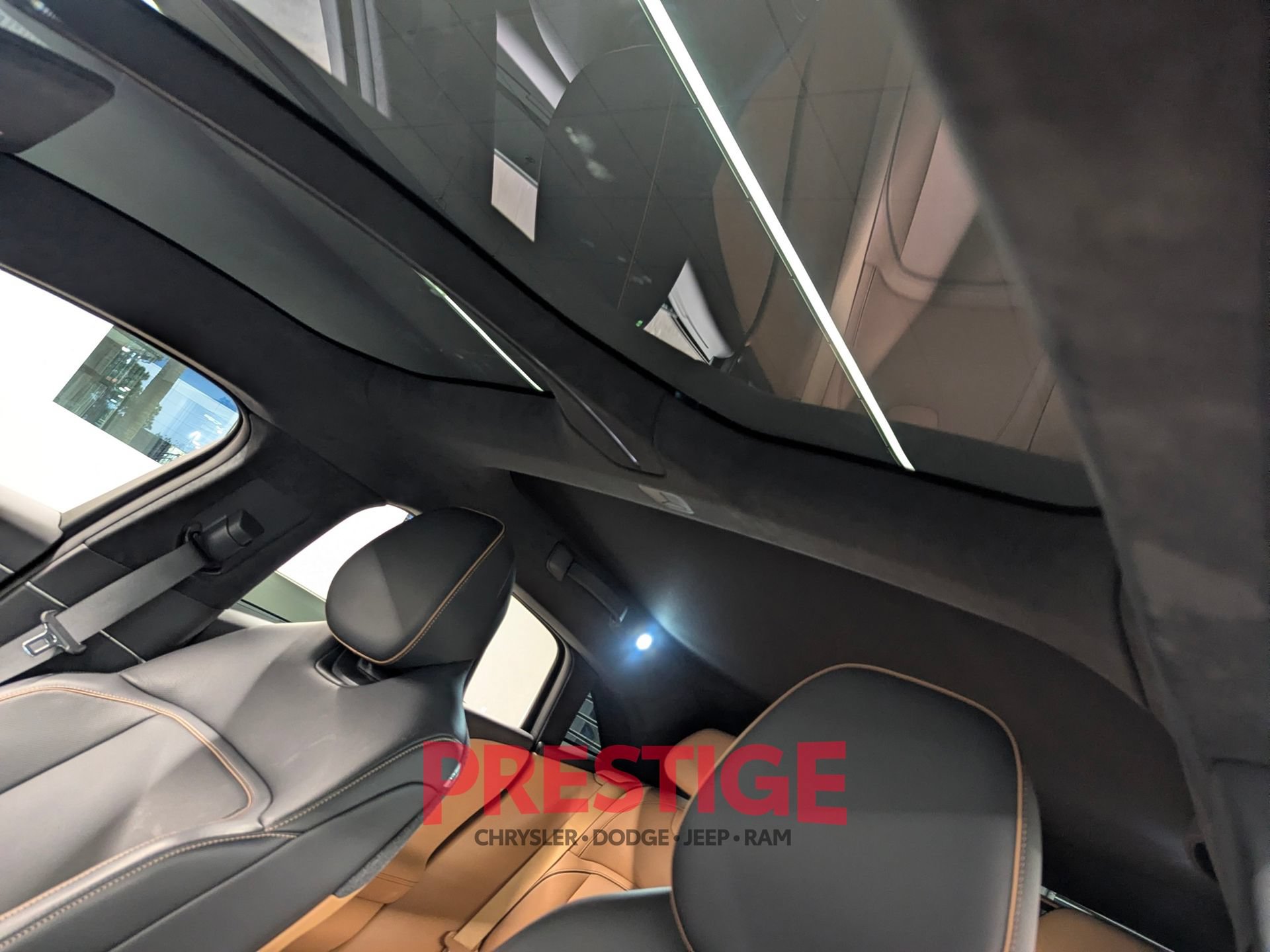 Used 2025 Lucid Air Touring AWD/4WD image 32