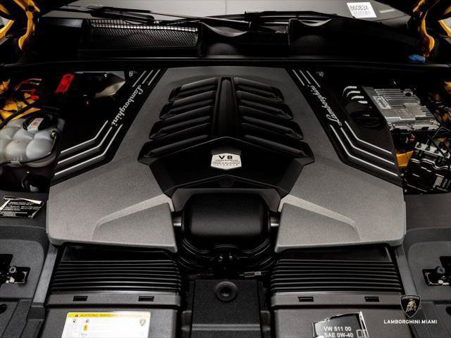 Used 2024 Lamborghini Urus Performante AWD/4WD image 10