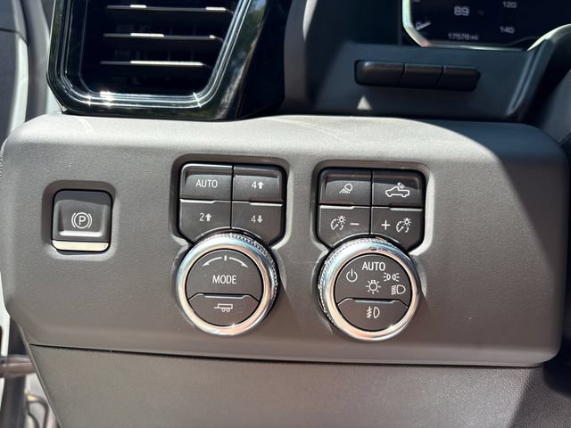 Used 2024 GMC Sierra 1500 AT4 w/ Technology Package AWD/4WD image 24