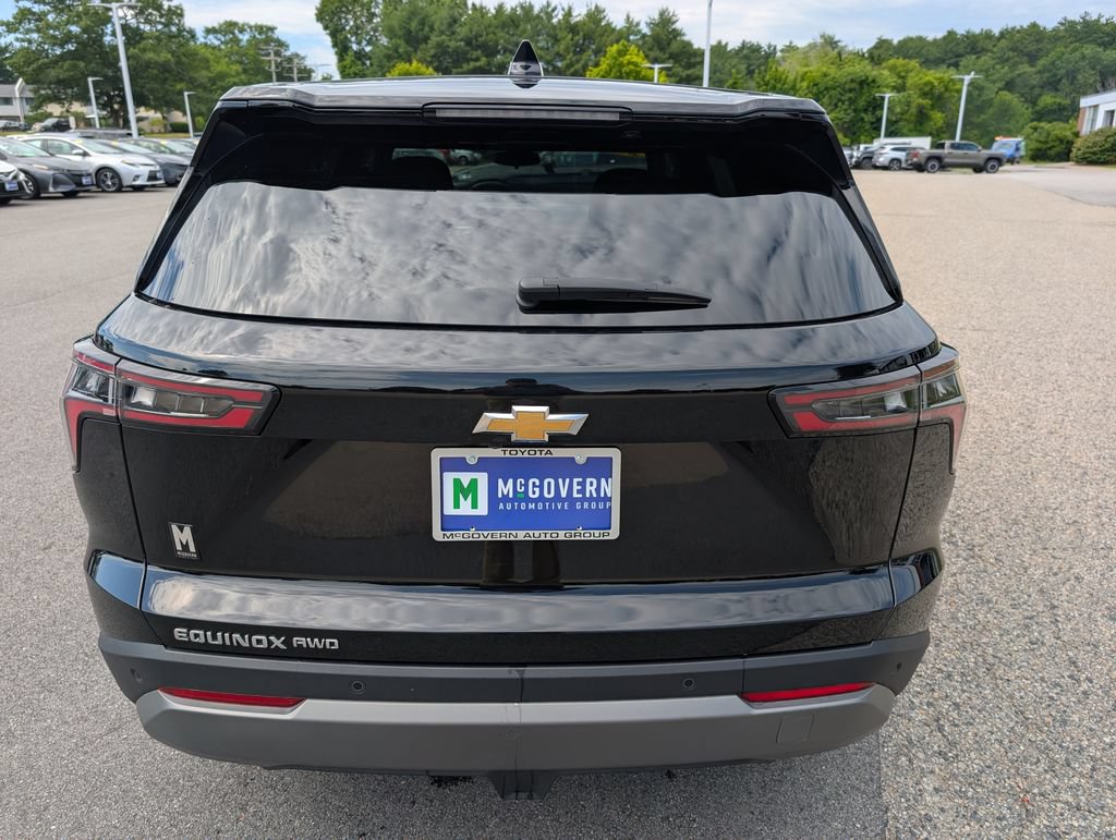 Used 2026 Chevrolet Equinox LT w/ LPO, Floor Liner Package AWD/4WD image 4