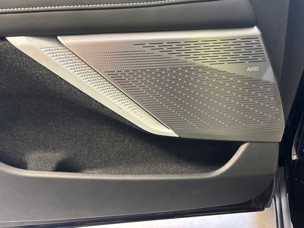 New 2025 Cadillac Optiq Sport 1 image 27