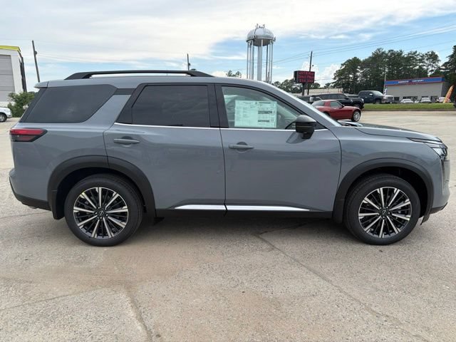 New 2026 Nissan Pathfinder Platinum FWD image 5