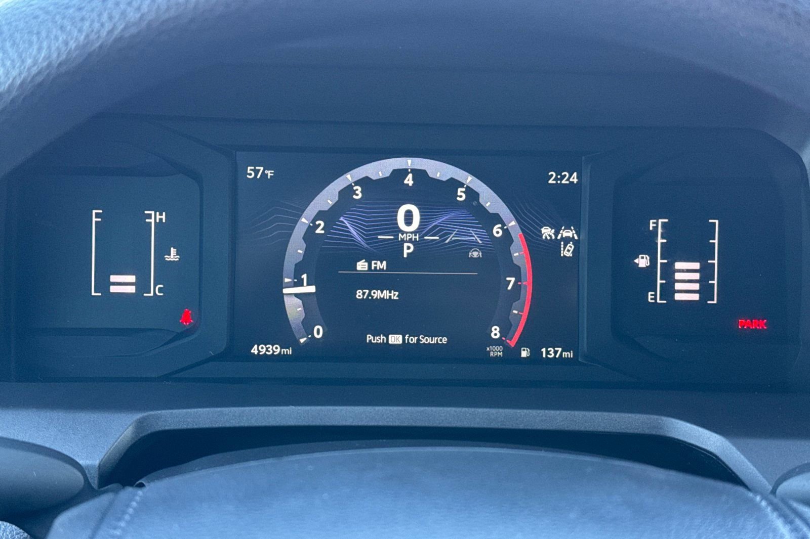 Certified 2025 Toyota Tacoma SR5 image 30