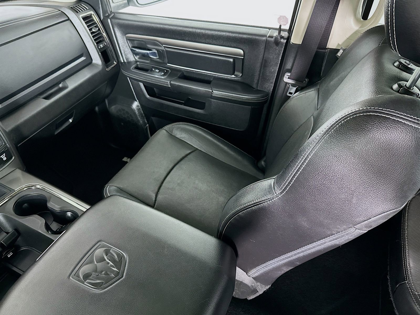 Used 2017 RAM 1500 Sport image 25