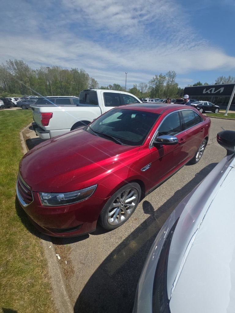 Used 2018 Ford Taurus Limited AWD/4WD video 1