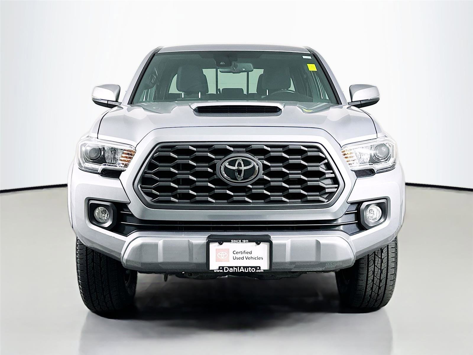Certified 2020 Toyota Tacoma TRD Sport w/ Technology Package image 3