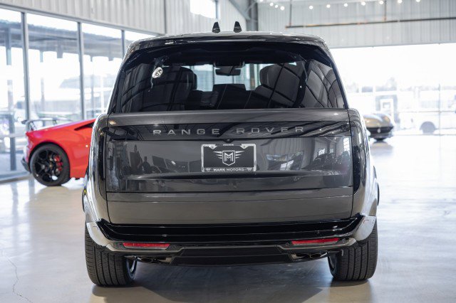 Used 2025 Land Rover Range Rover Autobiography image 5