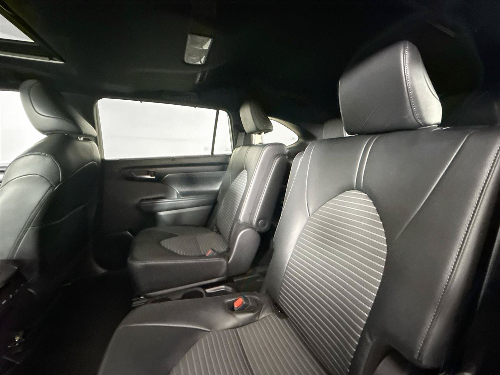 Certified 2025 Toyota Highlander XSE AWD/4WD image 31