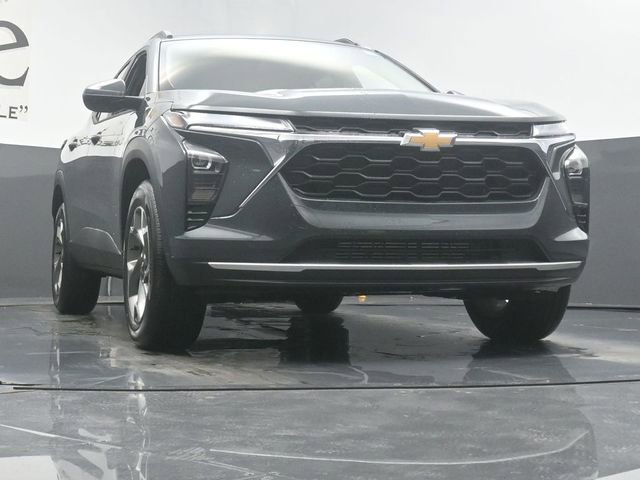New 2026 Chevrolet Trax LT w/ Driver Confidence Package image 3