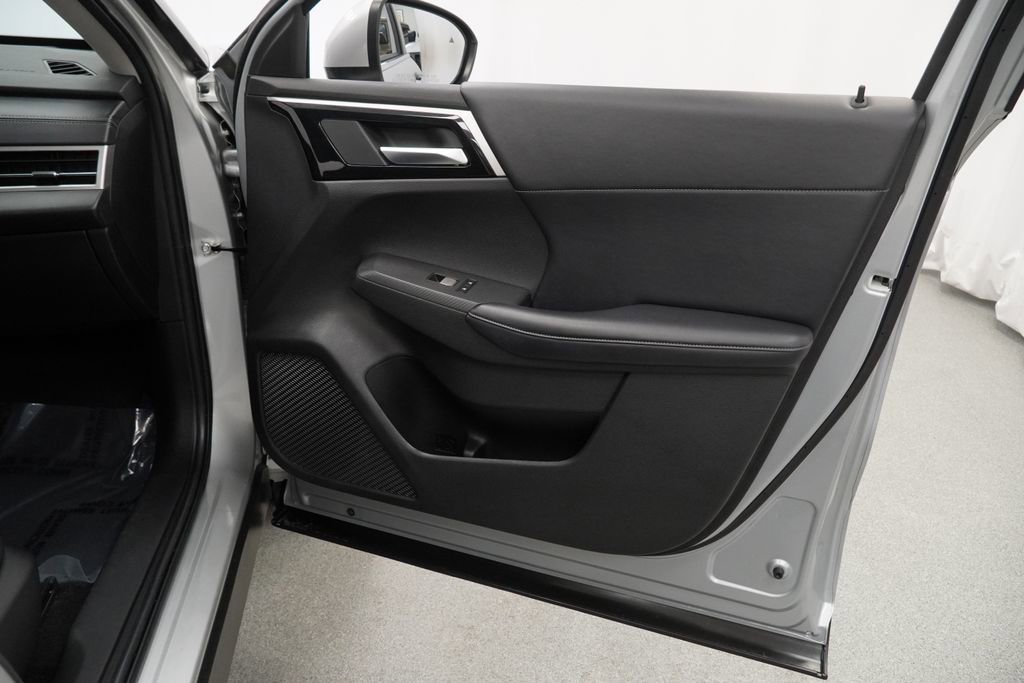 Used 2024 Mitsubishi Outlander SE image 48