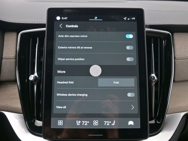 New 2026 Volvo XC90 B5 Plus w/ Protection Package Premier image 19