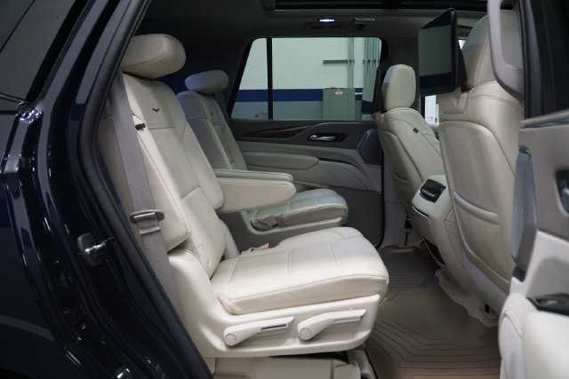 Certified 2022 Cadillac Escalade Sport Platinum AWD/4WD image 20