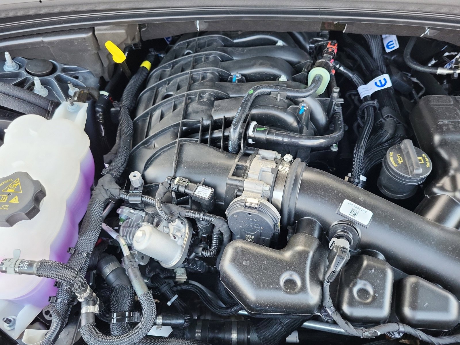 New 2025 Jeep Grand Cherokee L Limited w/ Black Appearance Package image 28