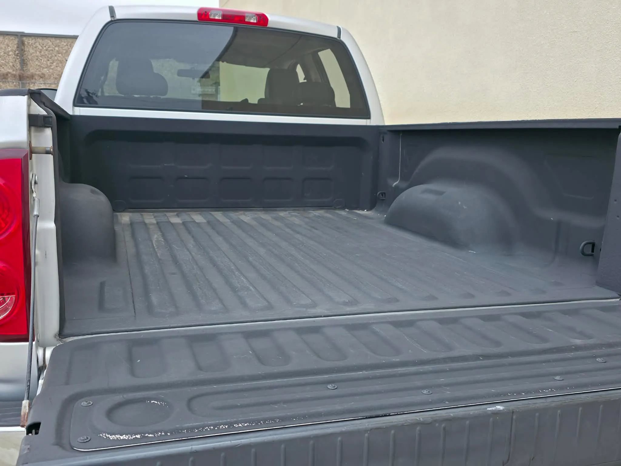 Used 2008 Dodge Ram 1500 Truck ST RWD image 5